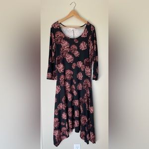 Downeast Black with Red Floral Print Stretchy Dress 3/4 Sleeves size Large